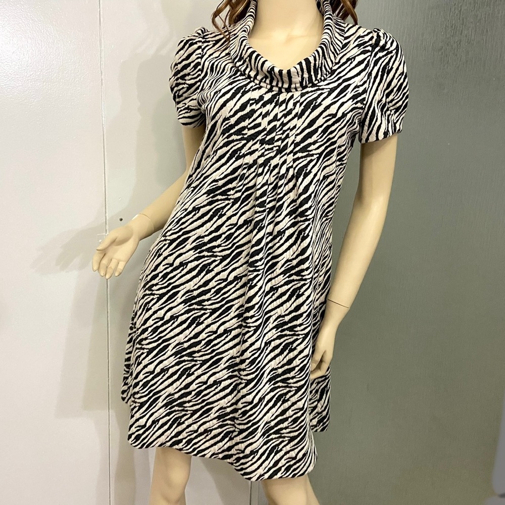exc Calvin Klein zebra animal print babydoll cowl neck A line stretch comfy